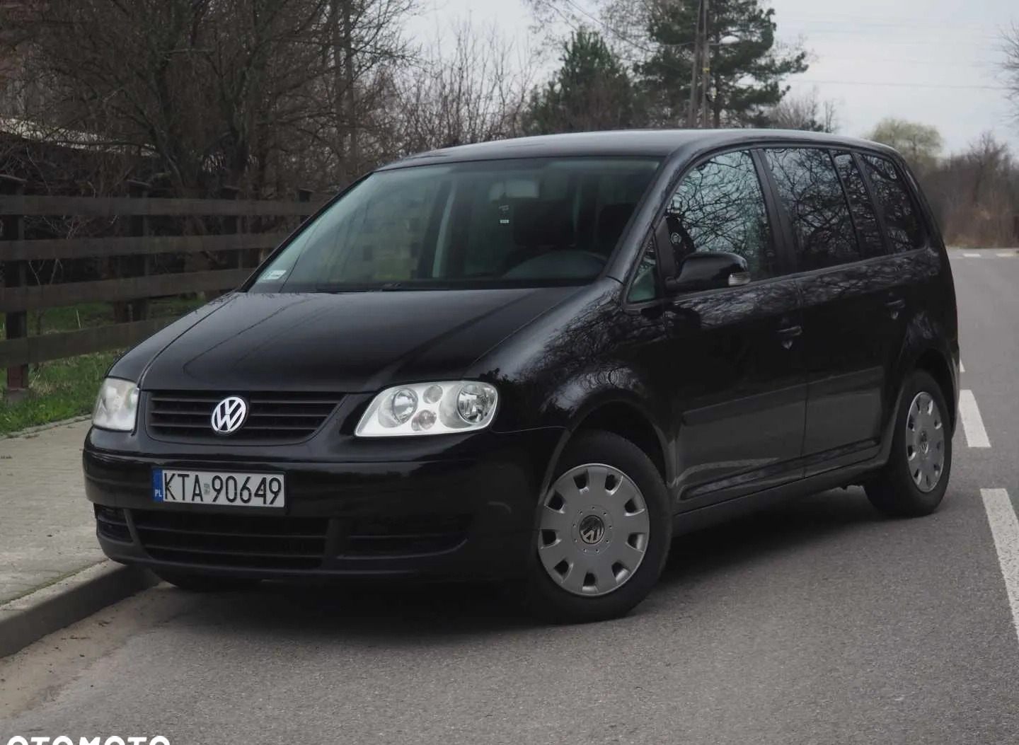 Volkswagen Touran cena 11900 przebieg: 228240, rok produkcji 2003 z Rzepin małe 704